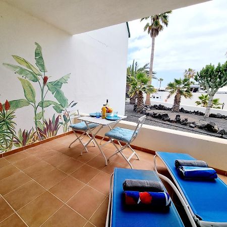 Apartamento Eduardo a primera linea del mar Costa Teguise Esterno foto