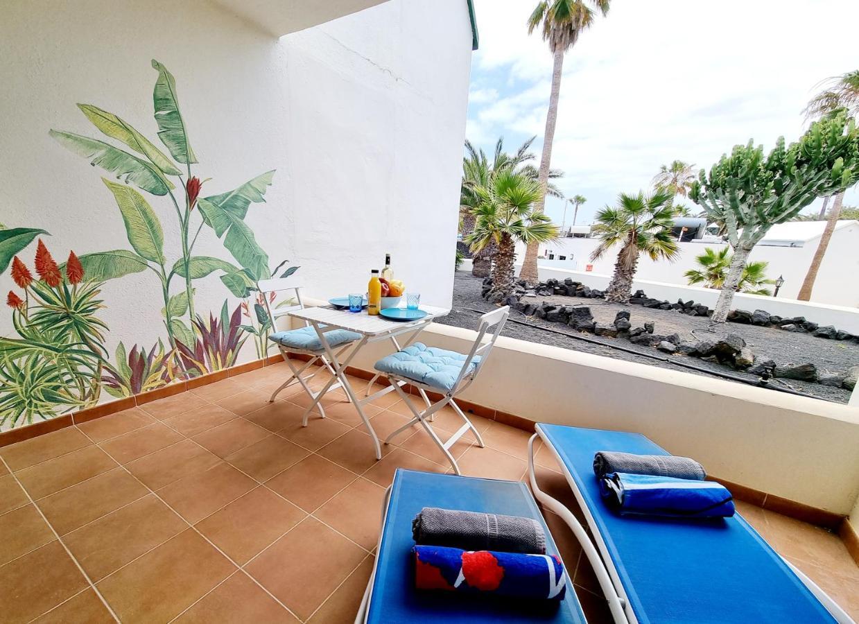 Apartamento Eduardo a primera linea del mar Costa Teguise Esterno foto