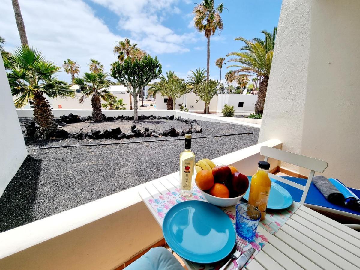 Apartamento Eduardo a primera linea del mar Costa Teguise Esterno foto