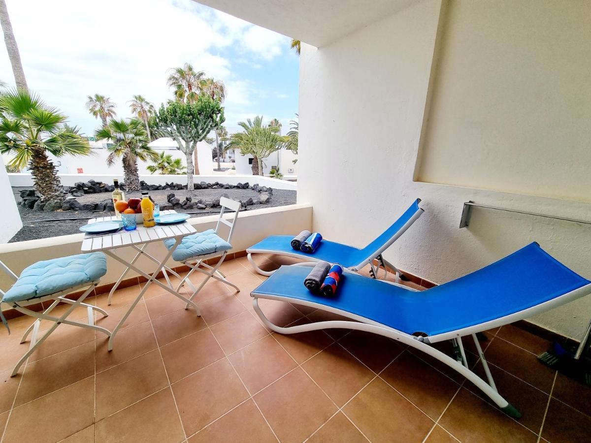 Apartamento Eduardo a primera linea del mar Costa Teguise Esterno foto