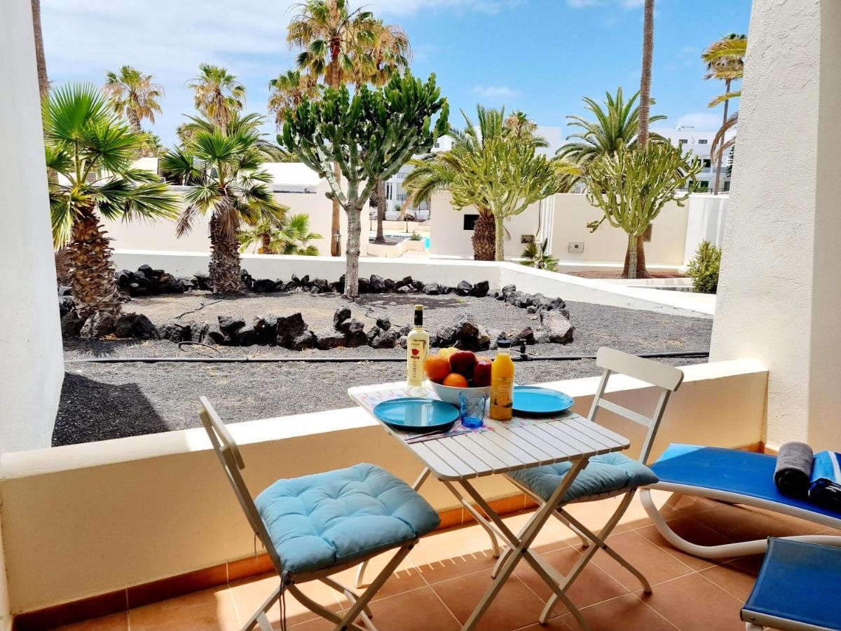 Apartamento Eduardo a primera linea del mar Costa Teguise Esterno foto