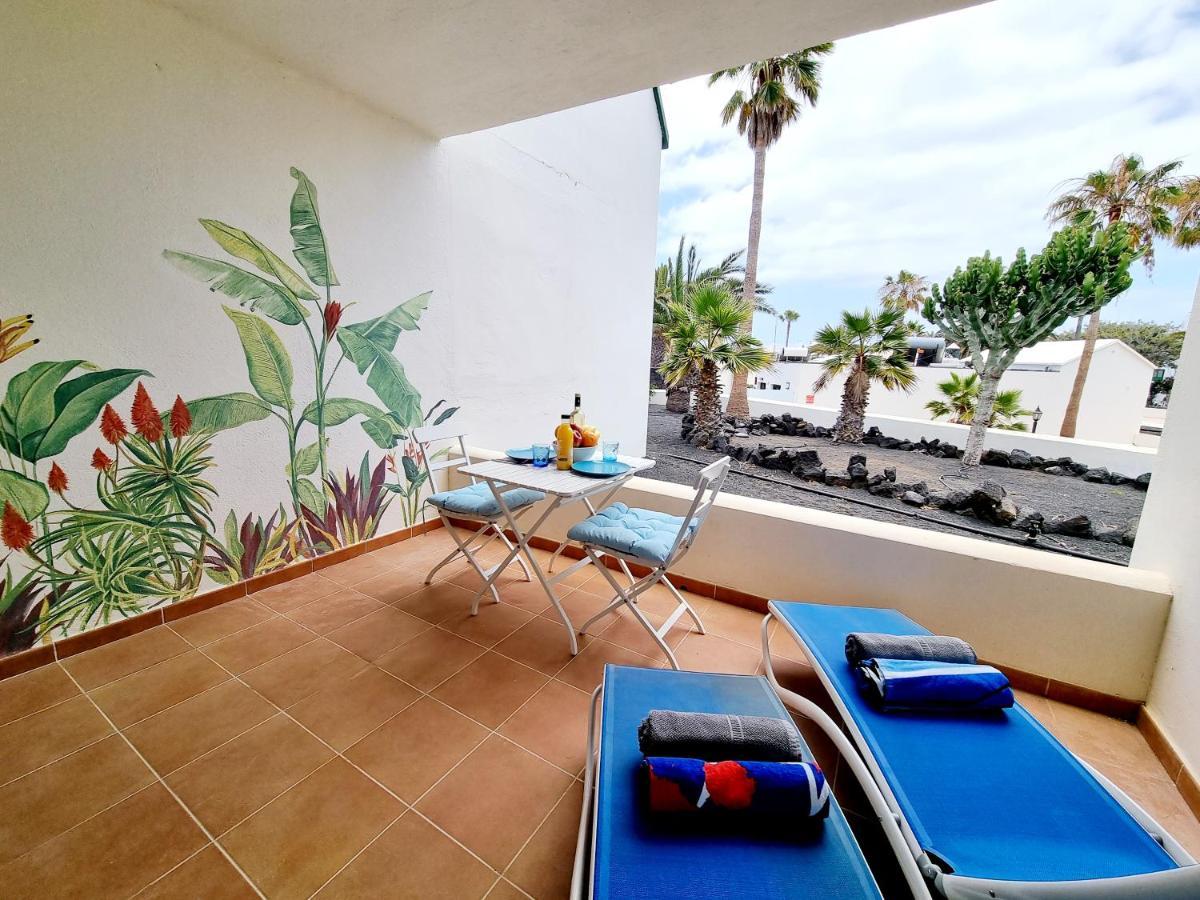 Apartamento Eduardo a primera linea del mar Costa Teguise Esterno foto