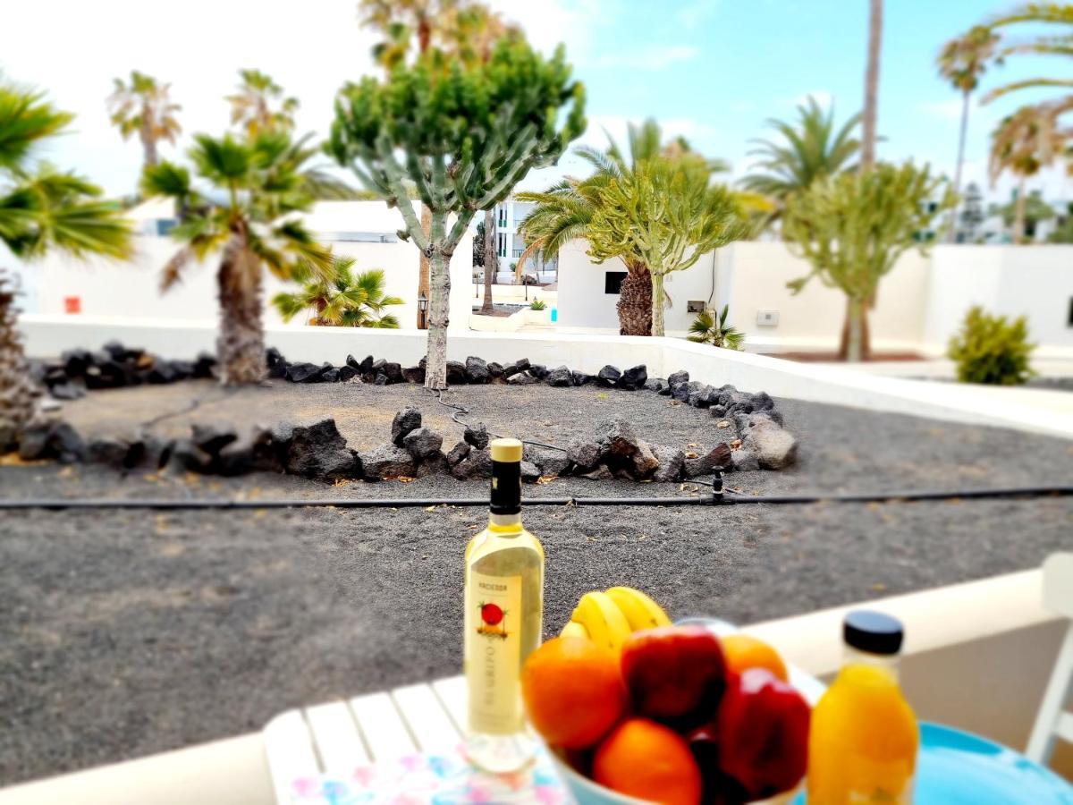 Apartamento Eduardo a primera linea del mar Costa Teguise Esterno foto