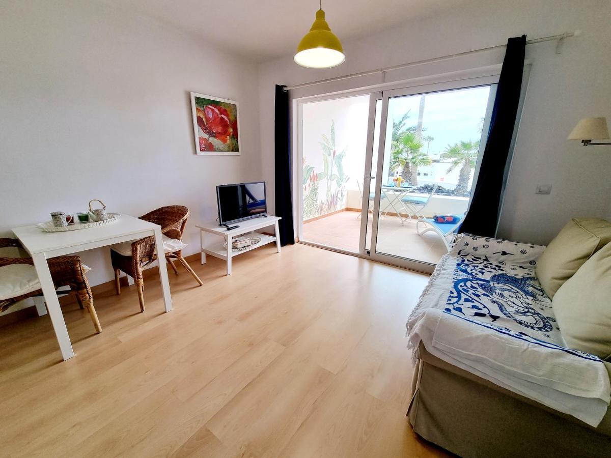 Apartamento Eduardo a primera linea del mar Costa Teguise Esterno foto